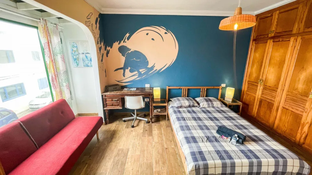 Sypialnia w surf house Casa 55