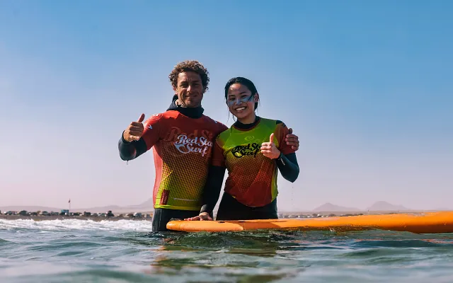 Lekcja surfingu z Red Star Surf